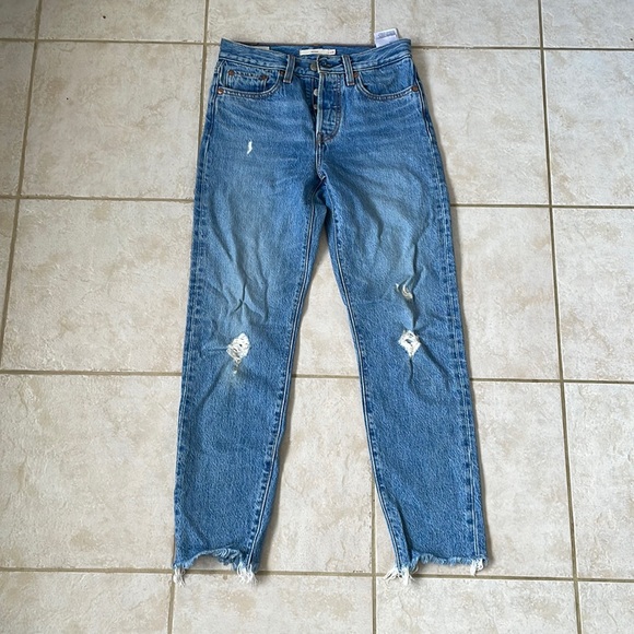 Levi’s wedgie mom jean - Picture 1 of 2